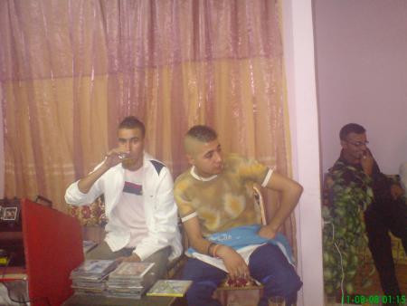 avec anas